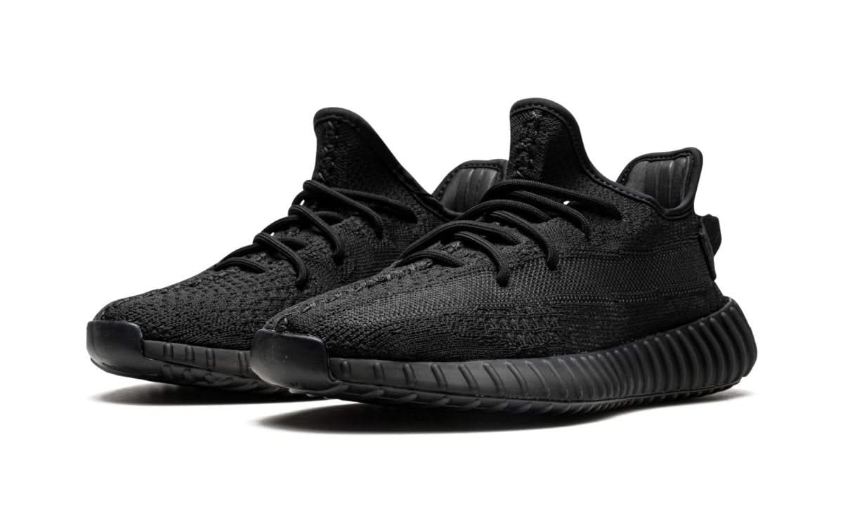 Yeezy Boost 350 V2 Onyx - MNR Sneakers