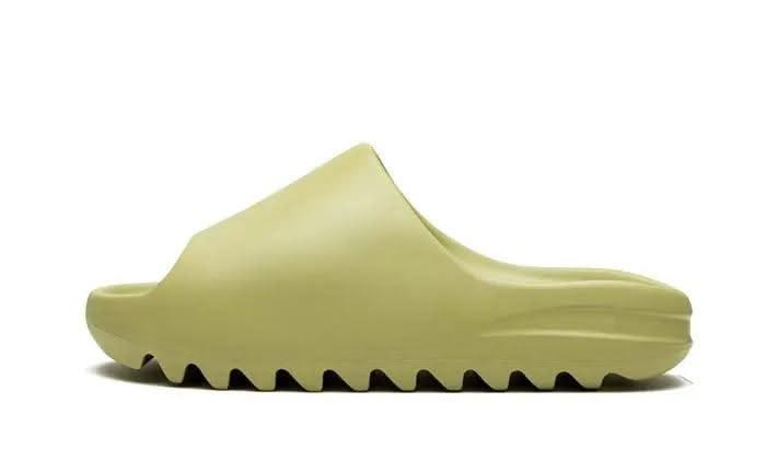 Yeezy Slide Resin (First Release) - MNR Sneakers