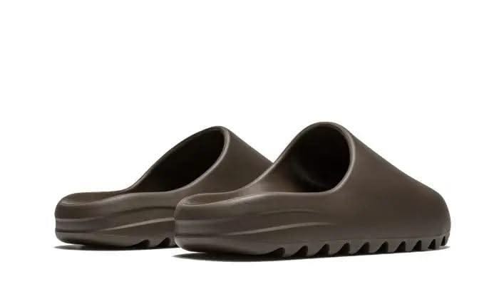 Yeezy Slide Soot - MNR Sneakers