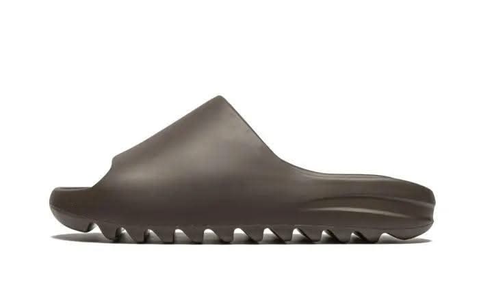 Yeezy Slide Soot - MNR Sneakers