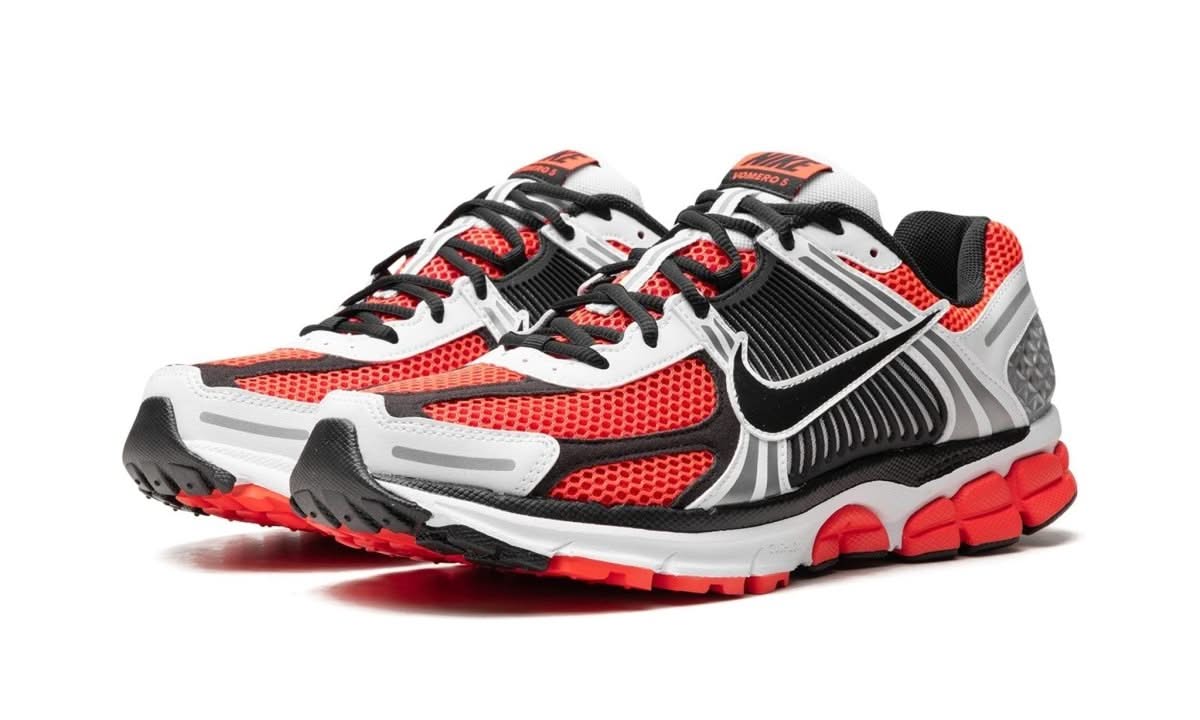 Zoom Vomero 5 Bright Crimson - MNR Sneakers