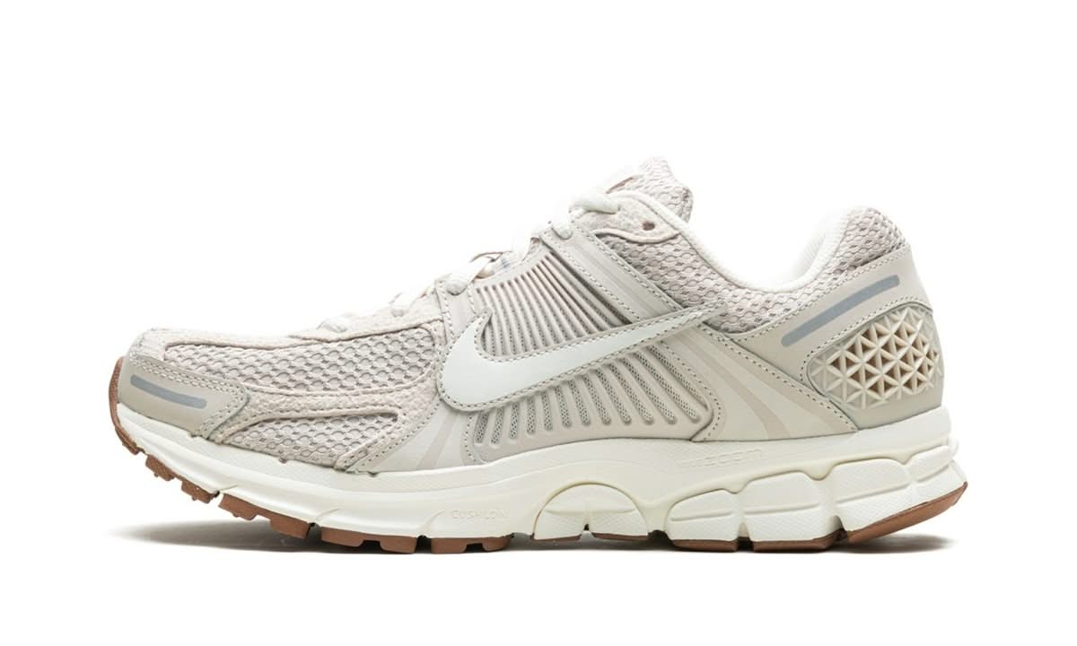 Zoom Vomero 5 Light Orewood Brown - MNR Sneakers