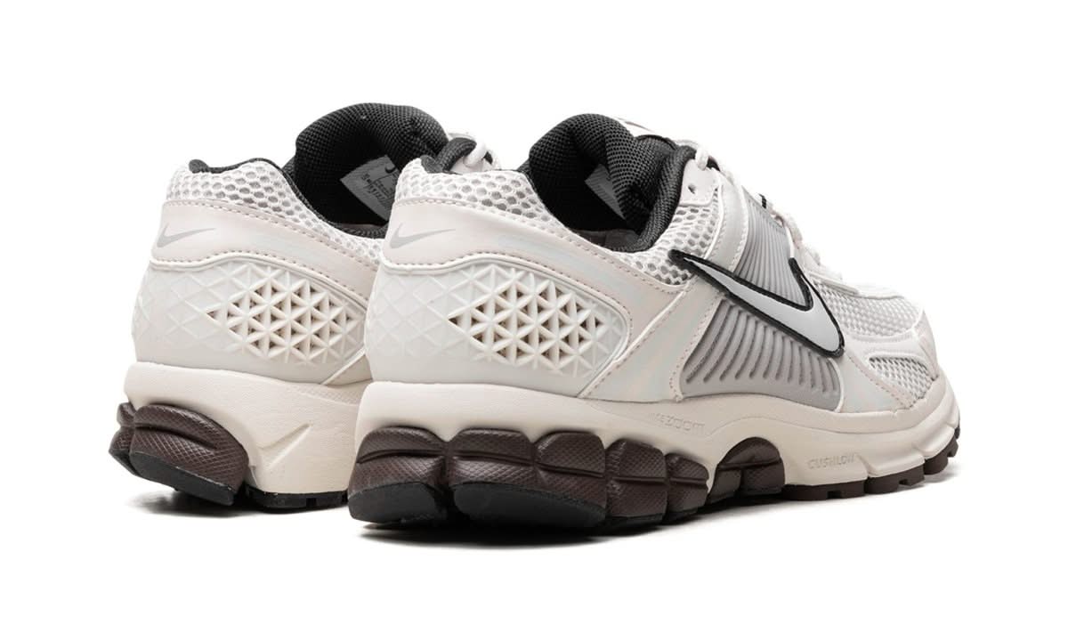 Zoom Vomero 5 Phantom Light Iron Ore - MNR Sneakers