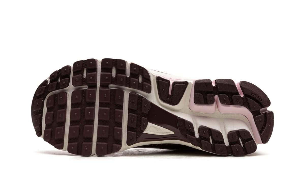 Zoom Vomero 5 Pink Foam Team Red - MNR Sneakers