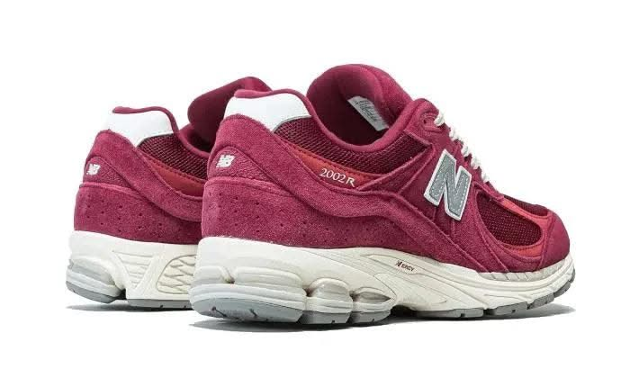 2002R Suede Pack Red Wine - MNR Sneakers