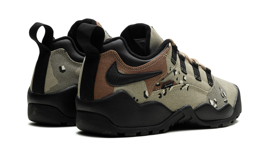 SB Darwin Low Supreme Desert Camo