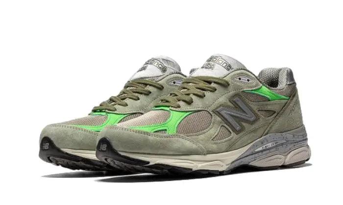 990 V3 Patta Keep Your Family Close - MNR Sneakers