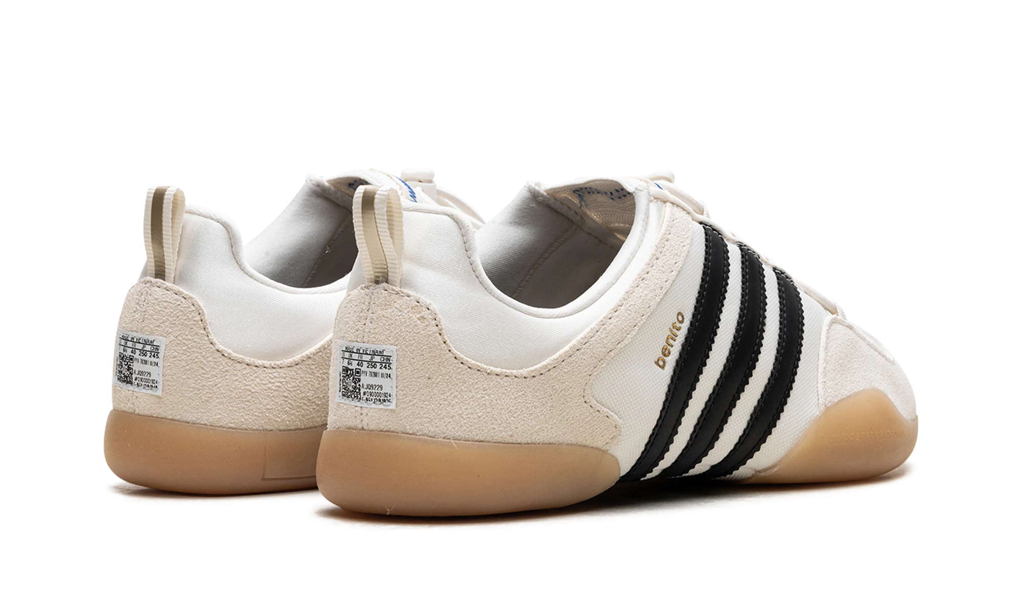 Vue arrière des talons de la Adidas Ballerina Bad Bunny Off White Black Gum.