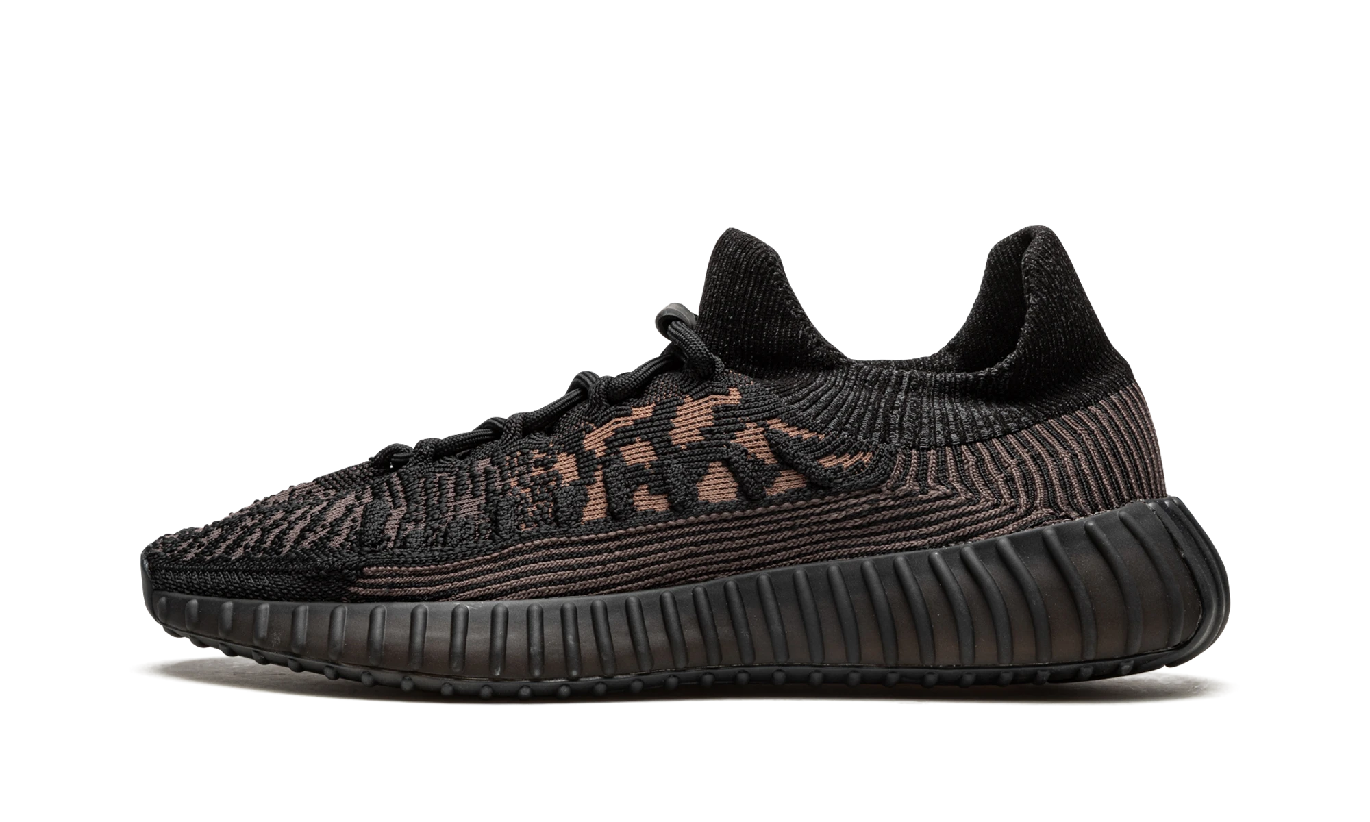 Détail du côté intérieur de la basket Adidas Yeezy 350 V2 CMPCT Slate Carbon gris.