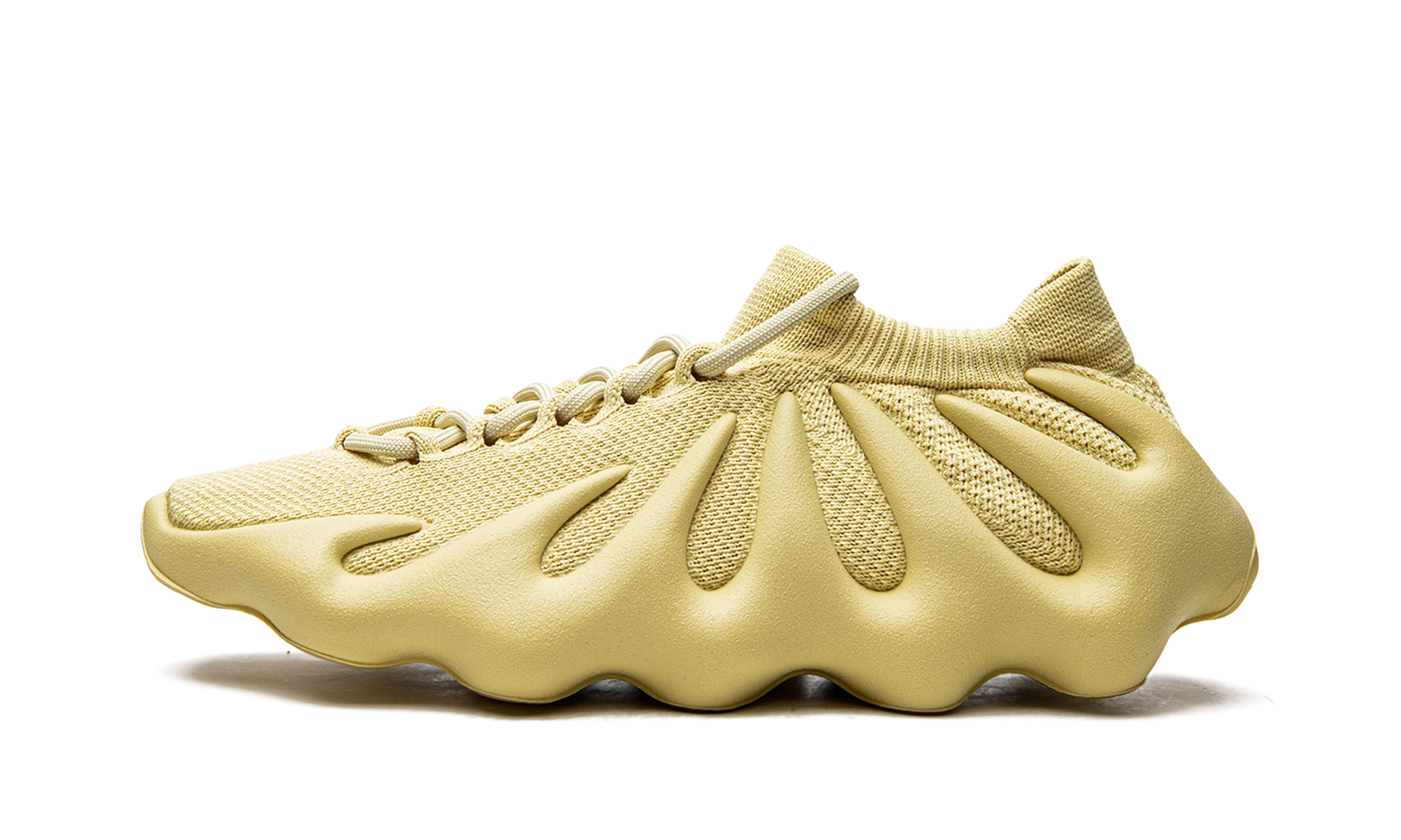 Détail du côté intérieur de la basket Adidas Yeezy 450 Sulfur multicolore.