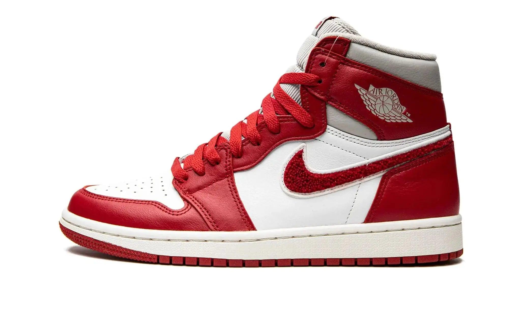 Air Jordan 1 High OG Varsity Red (Chenille) - MNR Sneakers