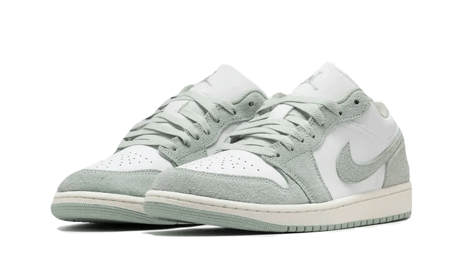 Air Jordan 1 Low SE White Seafoam