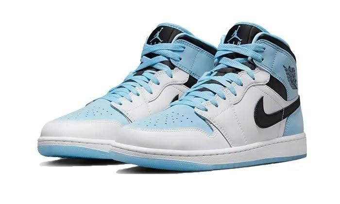 Air Jordan 1 Mid SE Ice Blue Black - MNR Sneakers