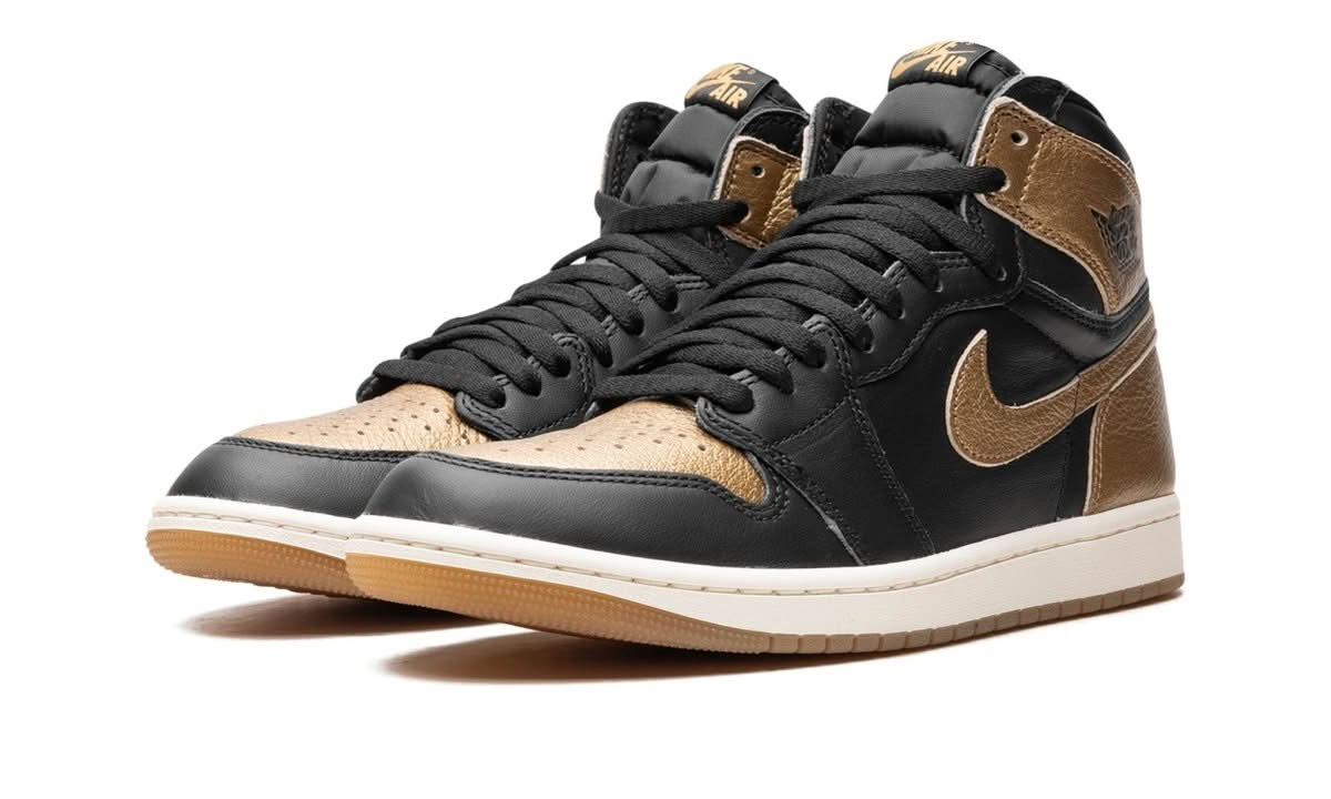 Air Jordan 1 Retro High OG Black Metallic Gold - MNR Sneakers