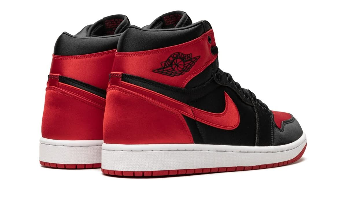 Air Jordan 1 Retro High OG Satin Bred - MNR Sneakers