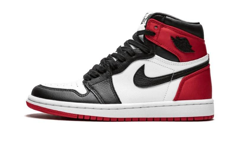 Air Jordan 1 Retro High Satin Black Toe - MNR Sneakers