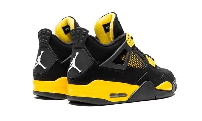 Air Jordan 4 Retro Thunder (2023) - MNR Sneakers