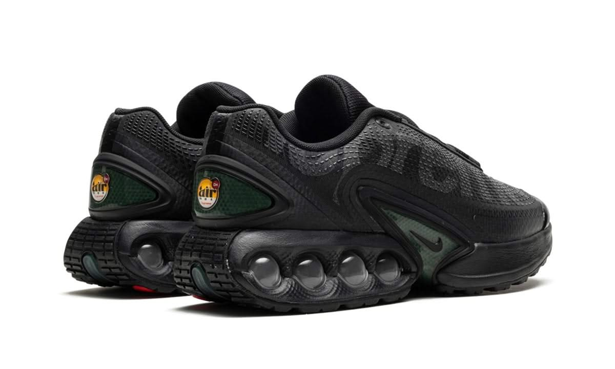 Air Max DN Black Supreme - MNR Sneakers