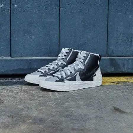 Blazer Mid Sacai Black Grey - MNR Sneakers