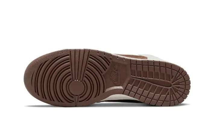 Dunk High Light Chocolate - MNR Sneakers