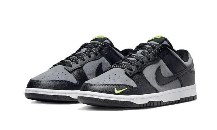 Dunk Low Black Grey Green Strike - MNR Sneakers