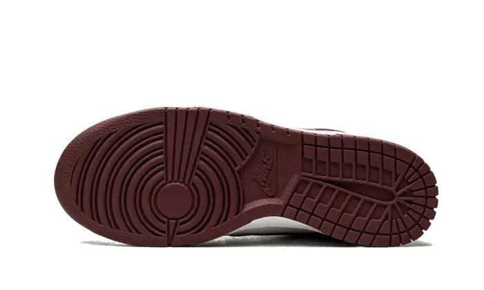 Dunk Low Bordeaux - MNR Sneakers