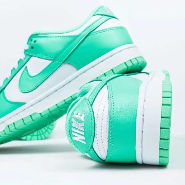 Dunk Low Green Glow - MNR Sneakers