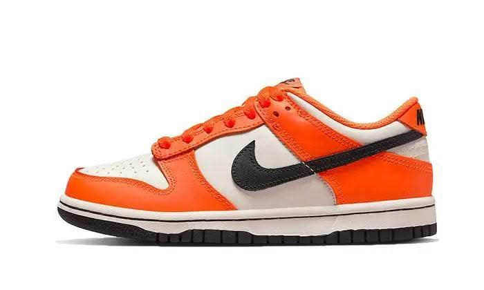 Dunk Low Halloween (2022) - MNR Sneakers