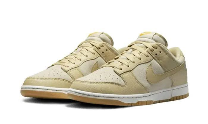 Dunk Low Khaki Suede Gum - MNR Sneakers