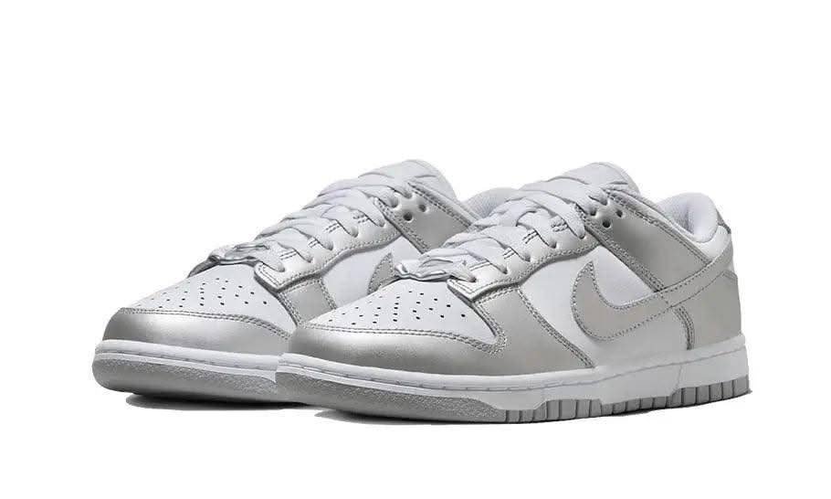 Dunk Low Metallic Silver - MNR Sneakers