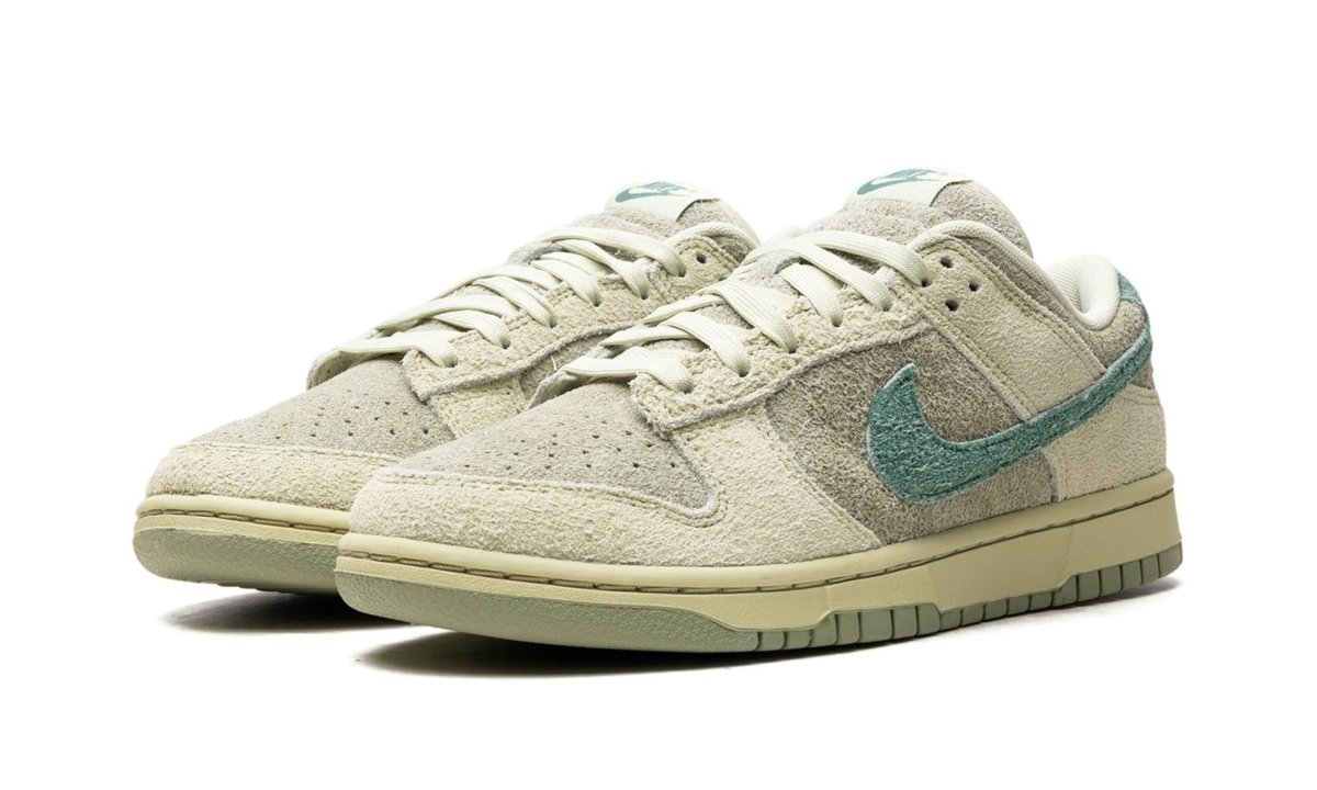 Dunk Low Olive Aura