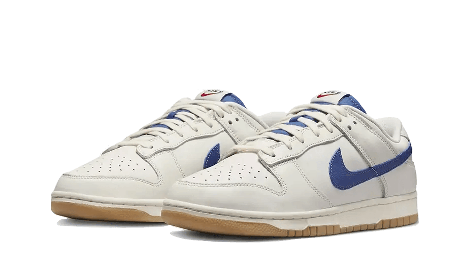 Dunk Low SE Sail Dark Marina Blue