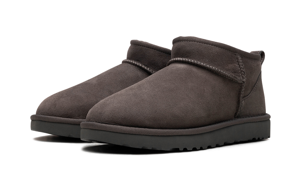 Klassischer Ultra-Mini-Stiefel in Grau