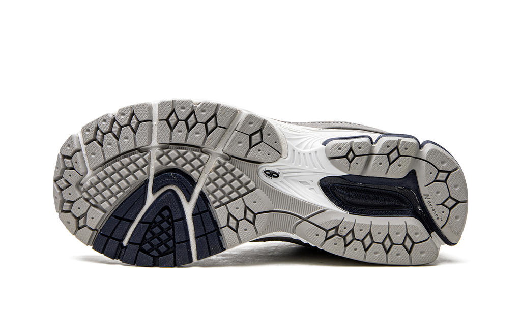 2002R thisisneverthat