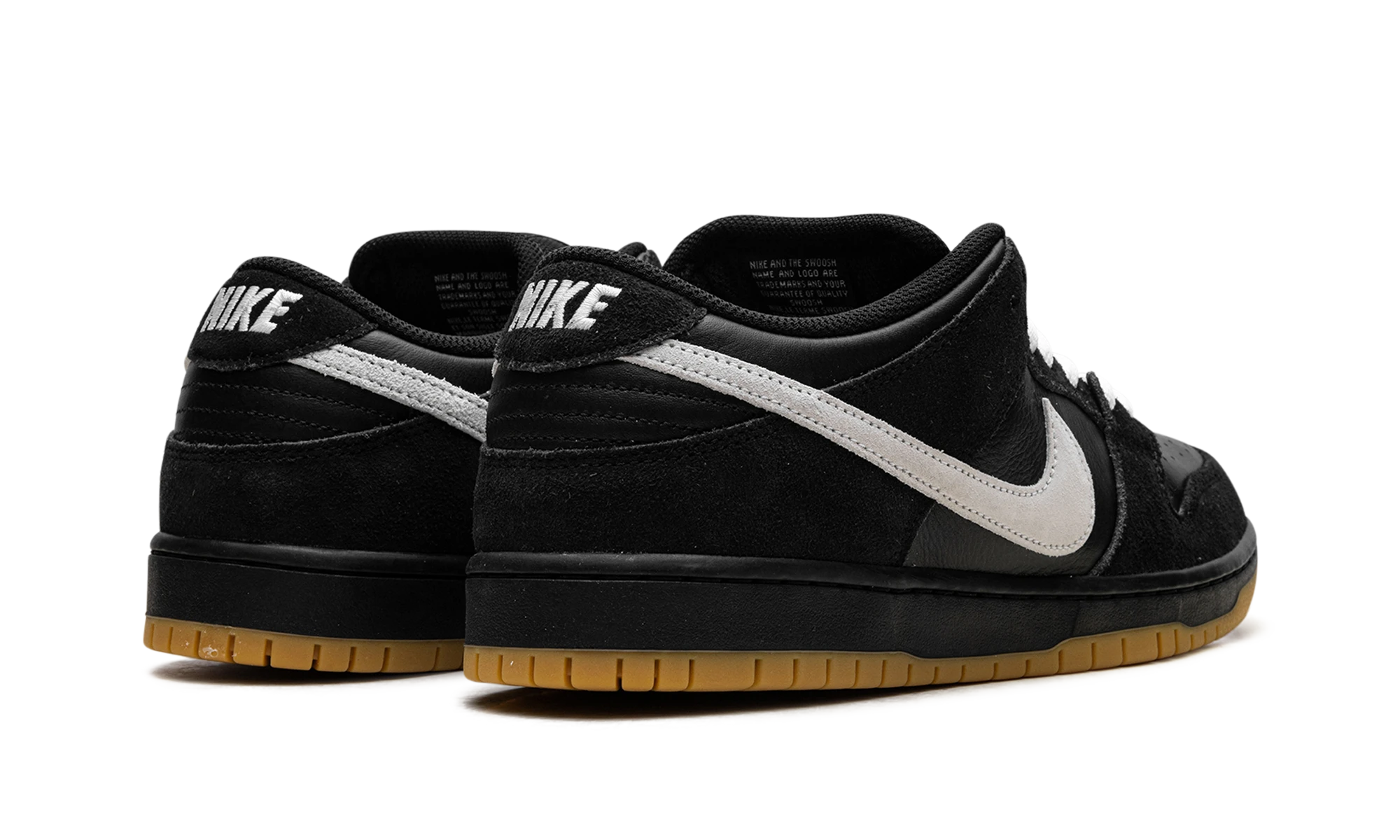 Vue arrière des talons de la Nike Dunk Low Pro SB Black White Gum.