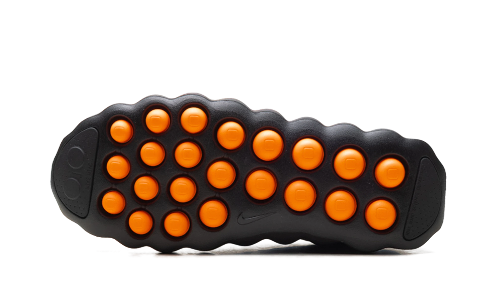 Semelle extérieure en caoutchouc de la Nike Mind 002 Black Chrome.