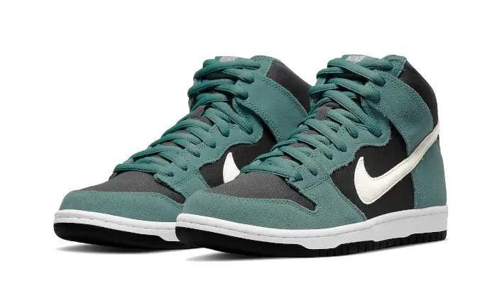 Nike SB Dunk High Green Suede