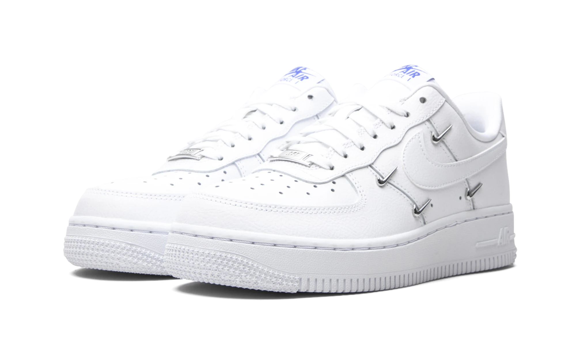 Paire de sneakers Nike Air Force 1 LX White neuve et authentique avec boîte d'origine.