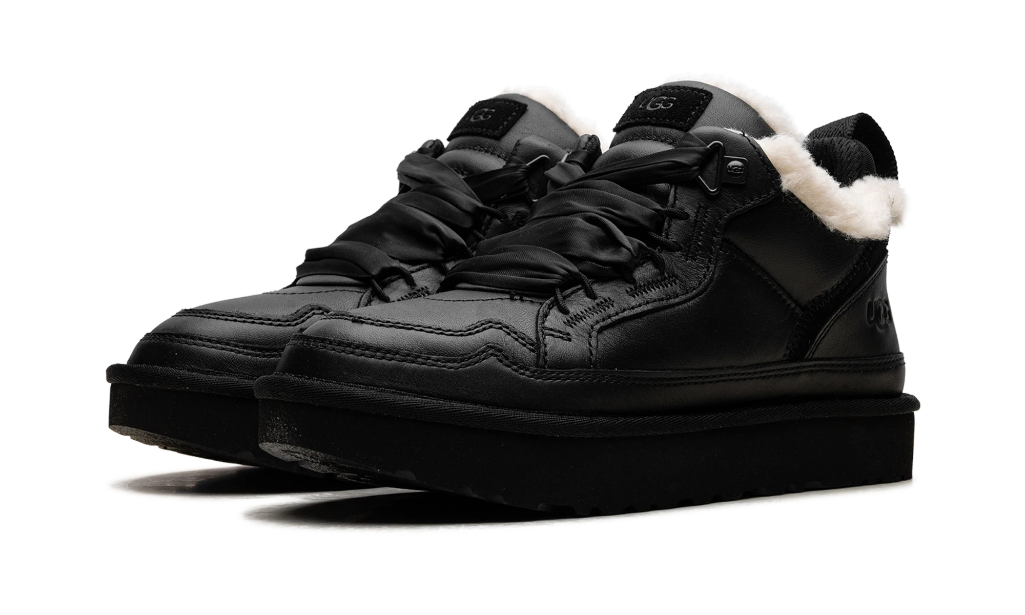 Paire de sneakers UGG Lowmel Leather Black neuve et authentique avec boîte d'origine.