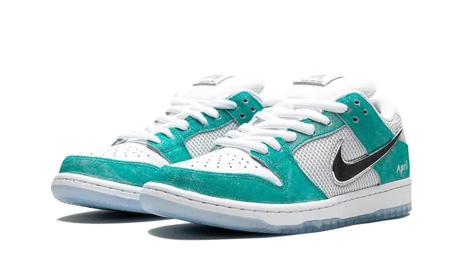 SB Dunk Low April Skateboards - MNR Sneakers