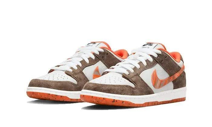 SB Dunk Low Crushed D.C. - MNR Sneakers