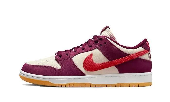 SB Dunk Low Skate Like A Girl Bordeaux - MNR Sneakers