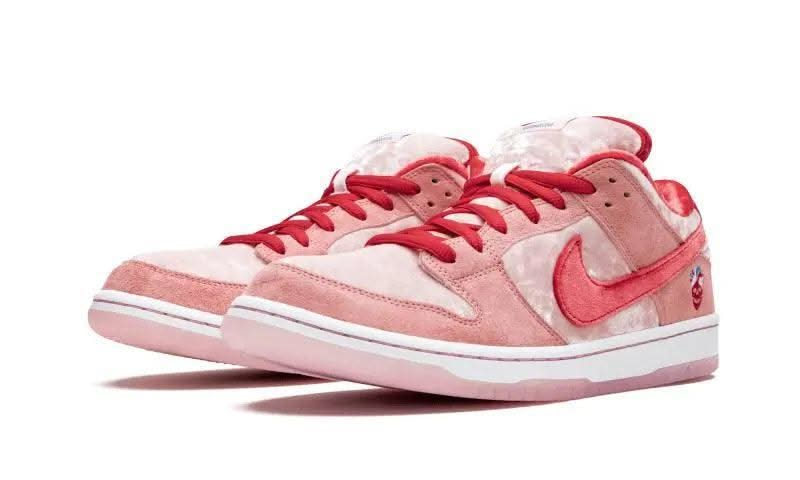 SB Dunk Low StrangeLove - MNR Sneakers