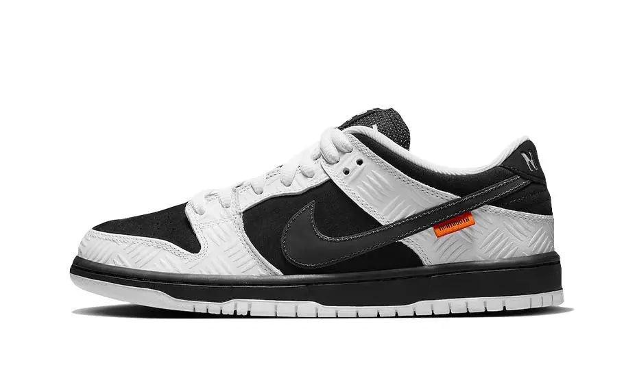 SB Dunk Low TIGHTBOOTH