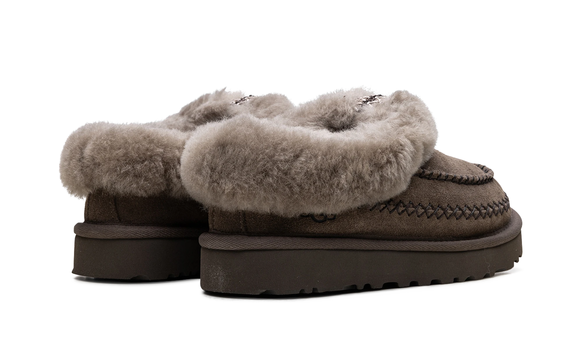 Vue arrière des talons de la UGG Tasman Alpine Slipper Hickory.