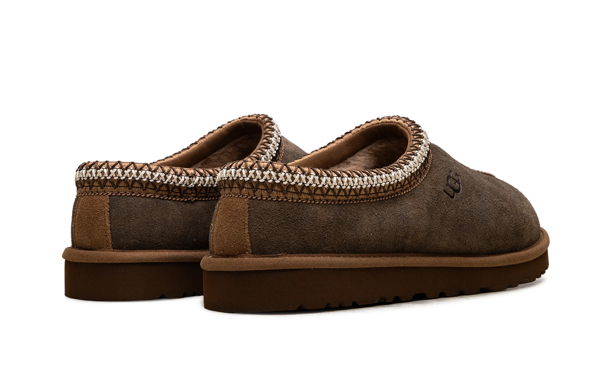 Vue arrière des talons de la UGG Tasman Baxter Slipper Chestnut.