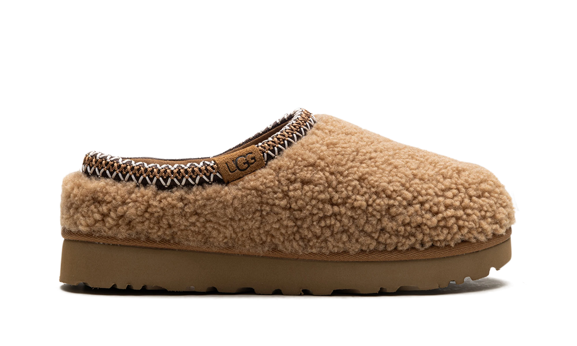 Pantoufle UGG Tasman Maxi Curly Slipper Chestnut en cuir marron, disponible en France, Suisse, Belgique et Luxembourg — vue de profil extérieur.