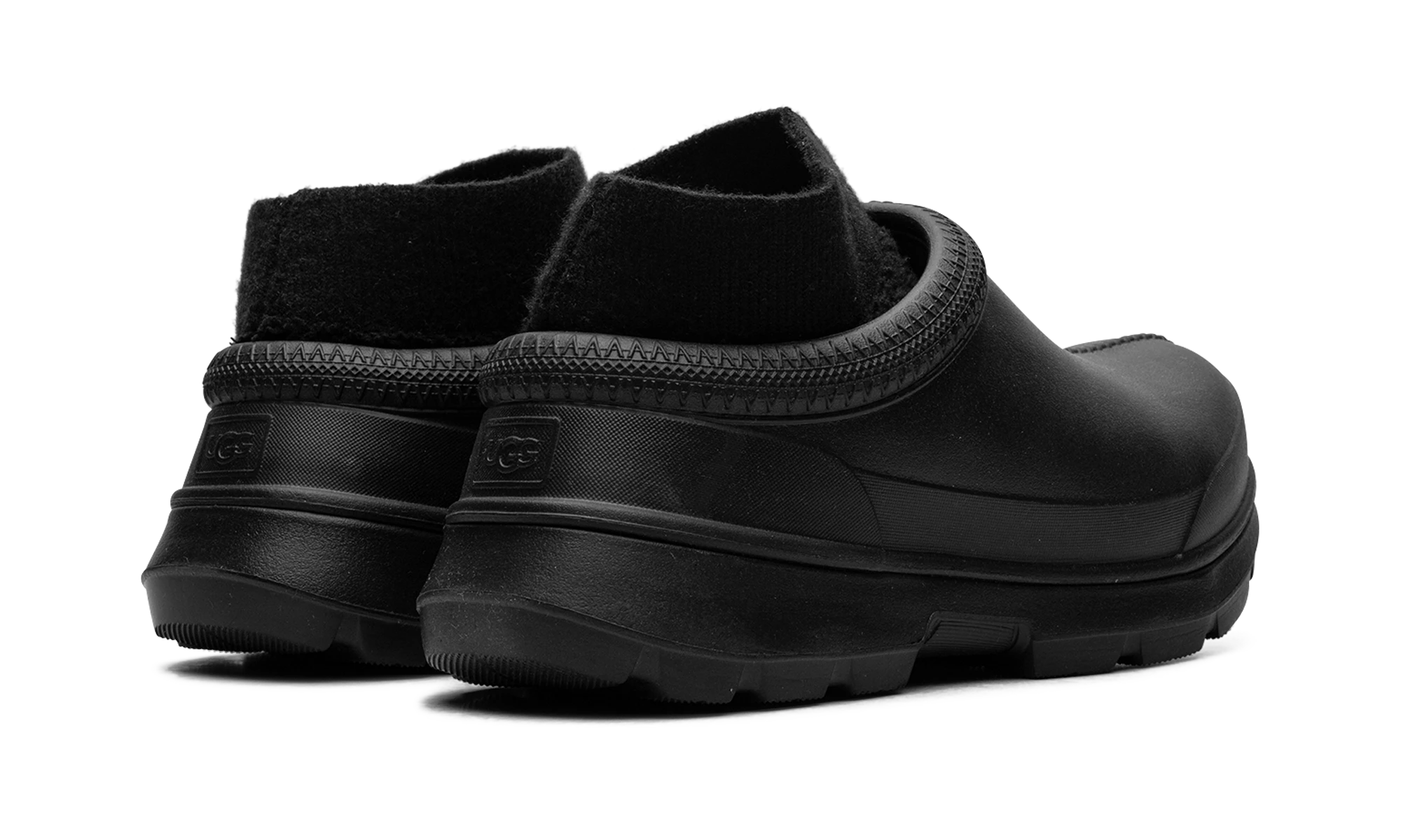 Vue arrière des talons de la UGG Tasman X Slipper Black.
