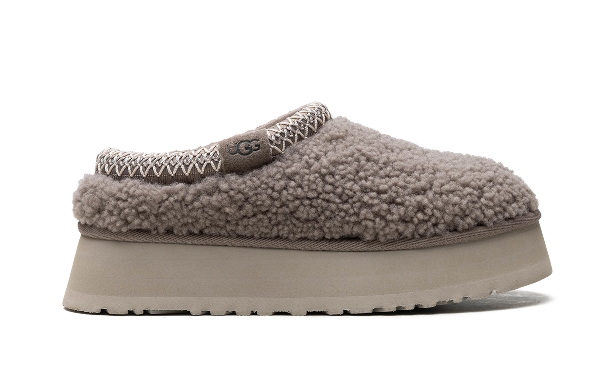 Pantoufle UGG Tazz Slipper Maxi Curly Smoke Plume en cuir, disponible en France, Suisse, Belgique et Luxembourg — vue de profil extérieur.