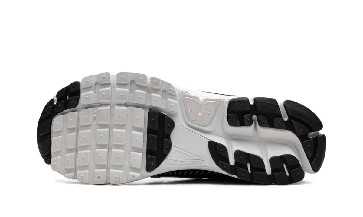 Zoom Vomero 5 White Black - MNR Sneakers